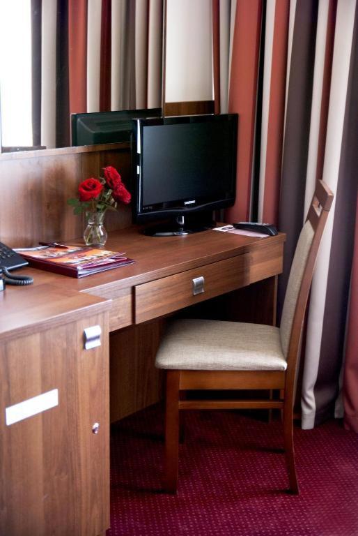 Standard Twin Room with Extra Bed,1212095953:JPEG